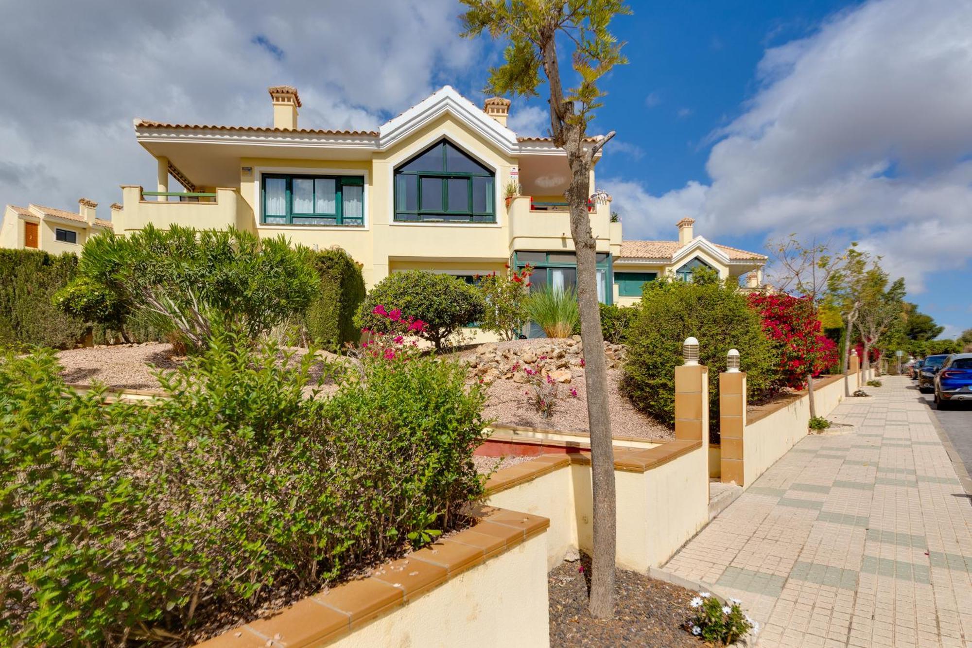 Сasa de vacaciones Super Cosy House Next To The Golf