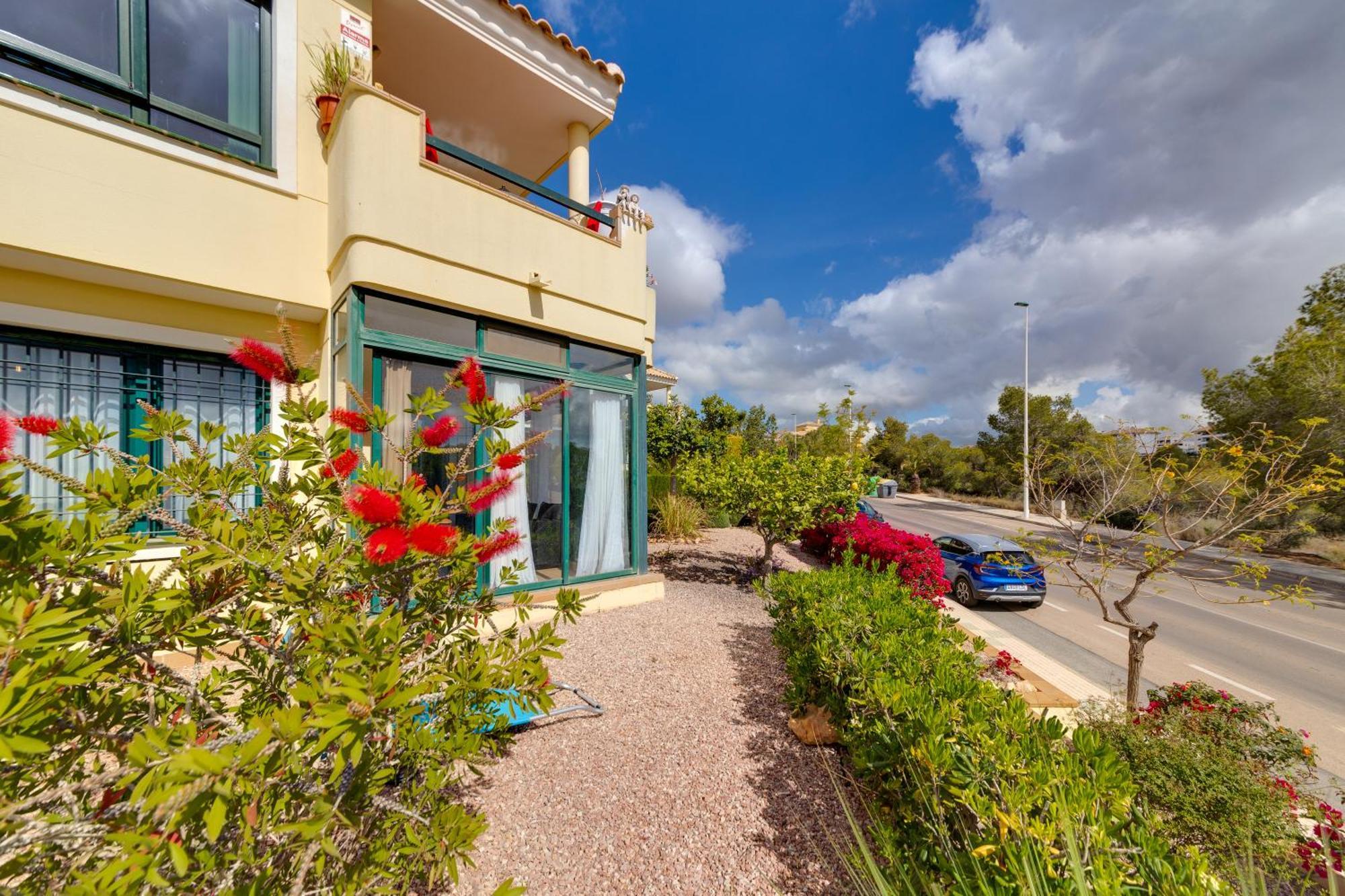 Super Cosy House Next To The Golf Orihuela